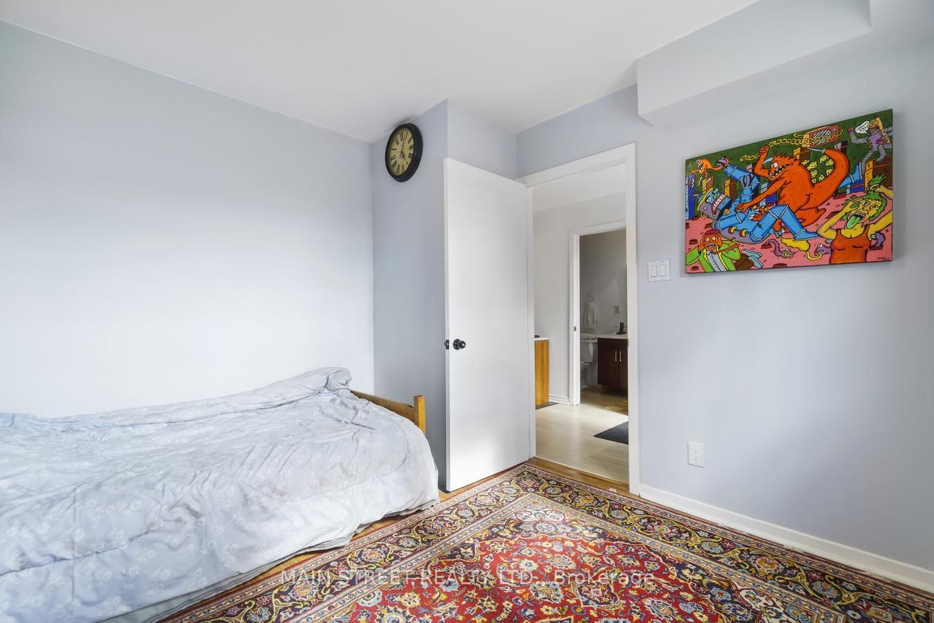 Listing Image 6