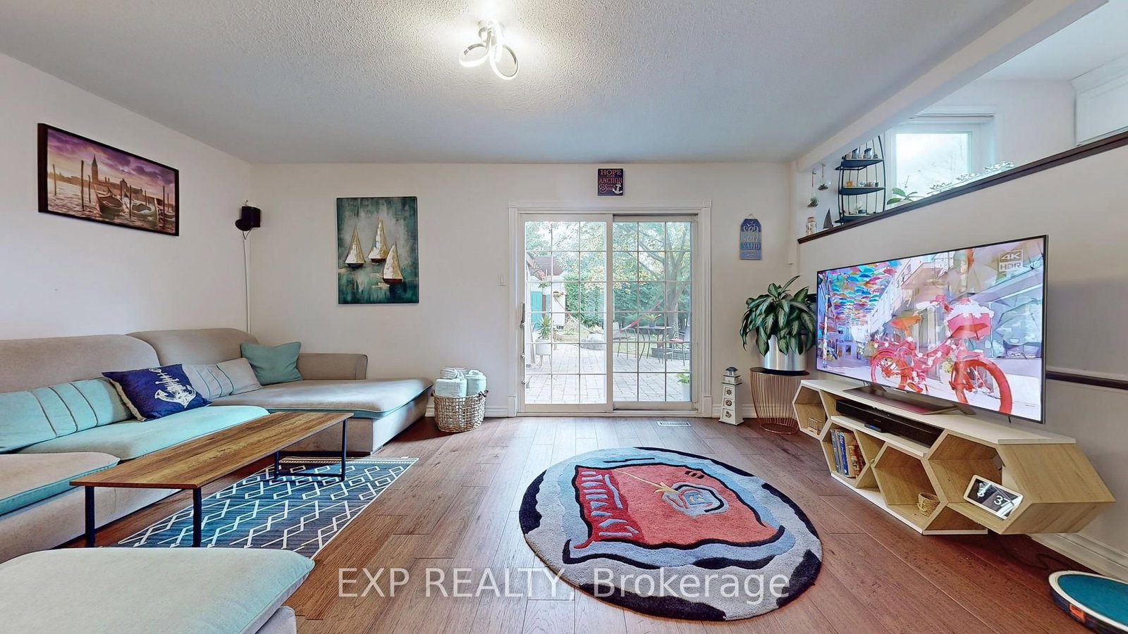 Listing Image 5