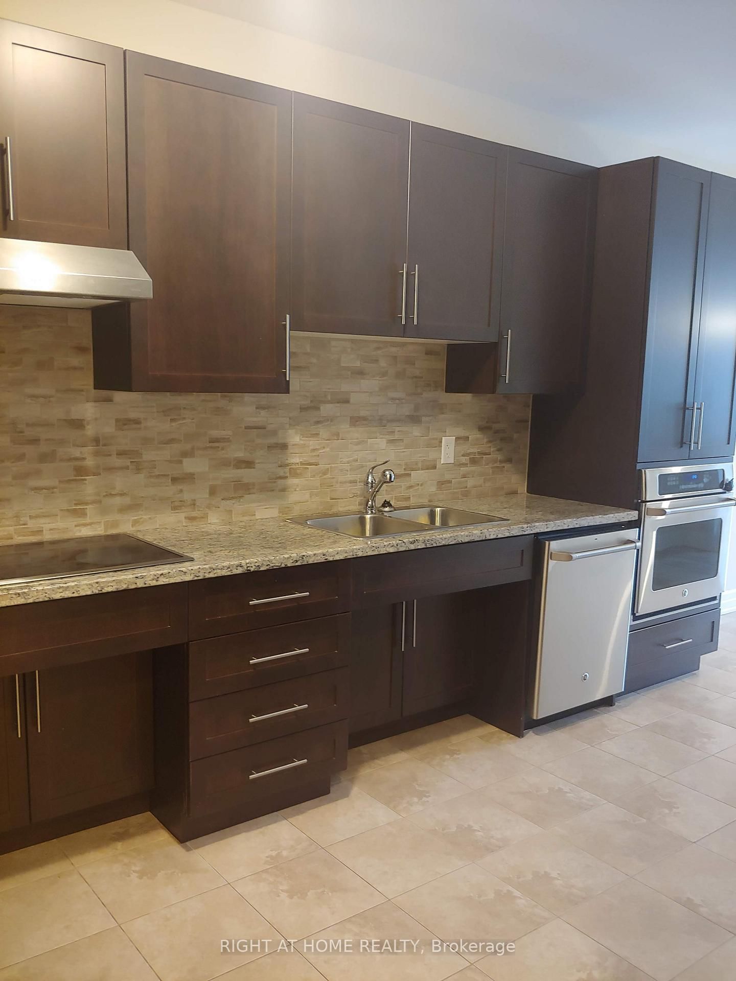 93 Alex Campbell Crescent - Photo 15