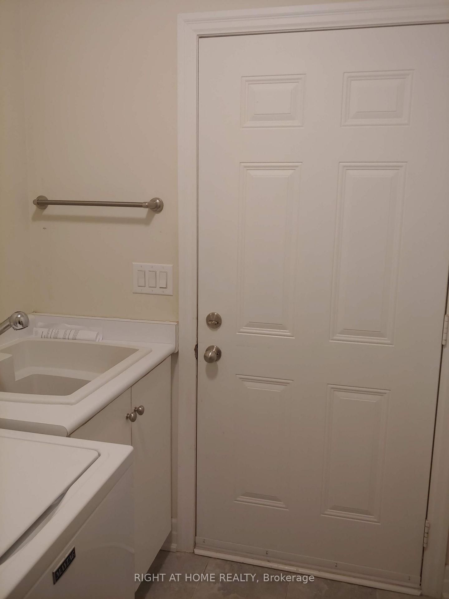 93 Alex Campbell Crescent - Photo 18