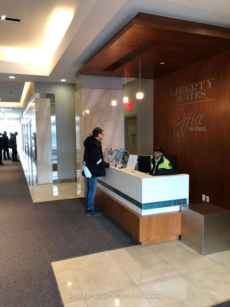 210 - 7191 Yonge St N, Markham, L3T 0C4 | Image 2