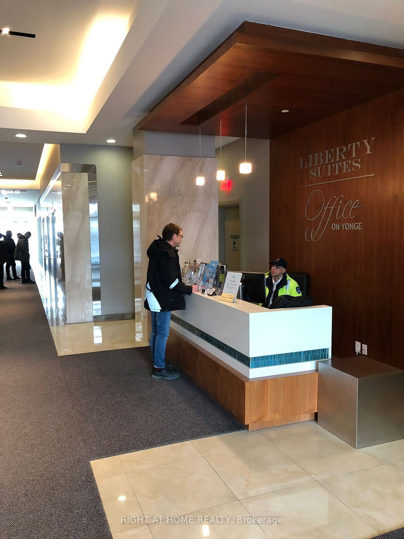 210 - 7191 Yonge St, Markham, L3T 0C4 | Image 2