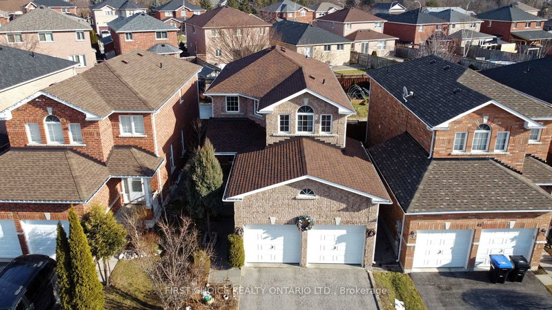 43 Buchanan Dr, New Tecumseth, L9R 0A2 | Image 2