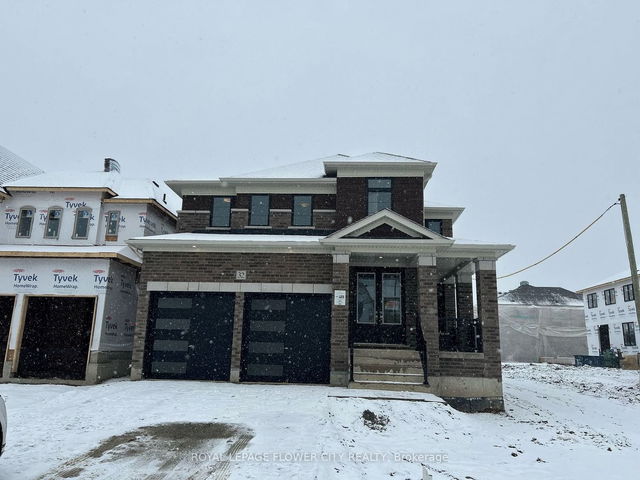 32 Primerose Heights E
