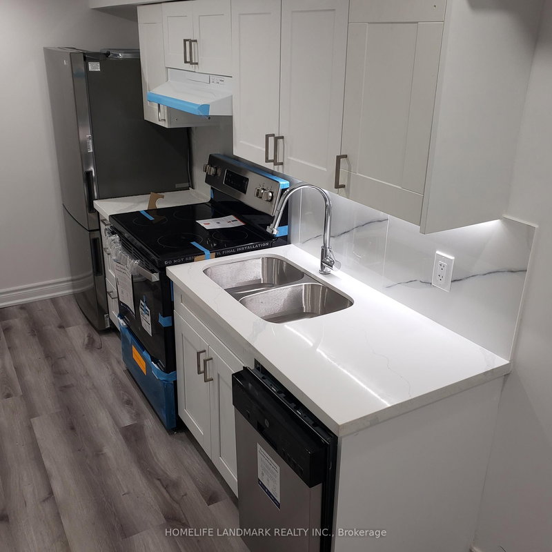 10616 Bathurst St, Vaughan, L6A 4Y4 | Image 3