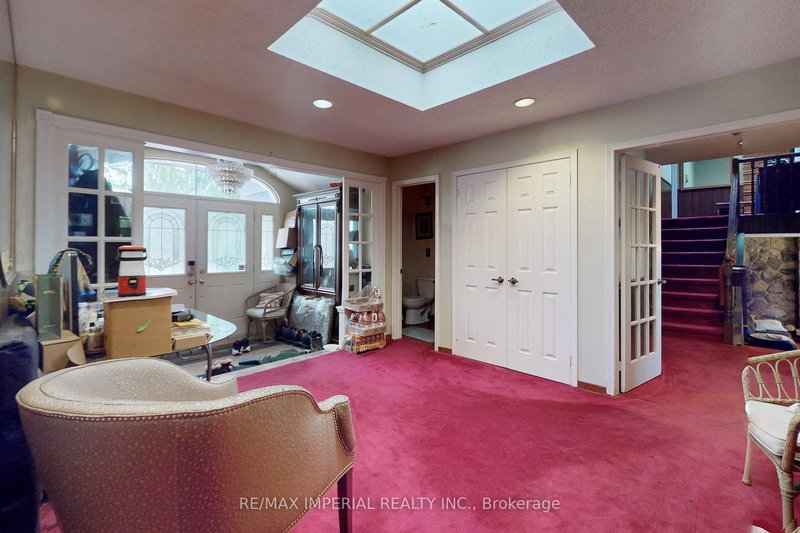 22 Ratcliff Rd, Whitchurch-Stouffville, L4A 7X5 | Image 3