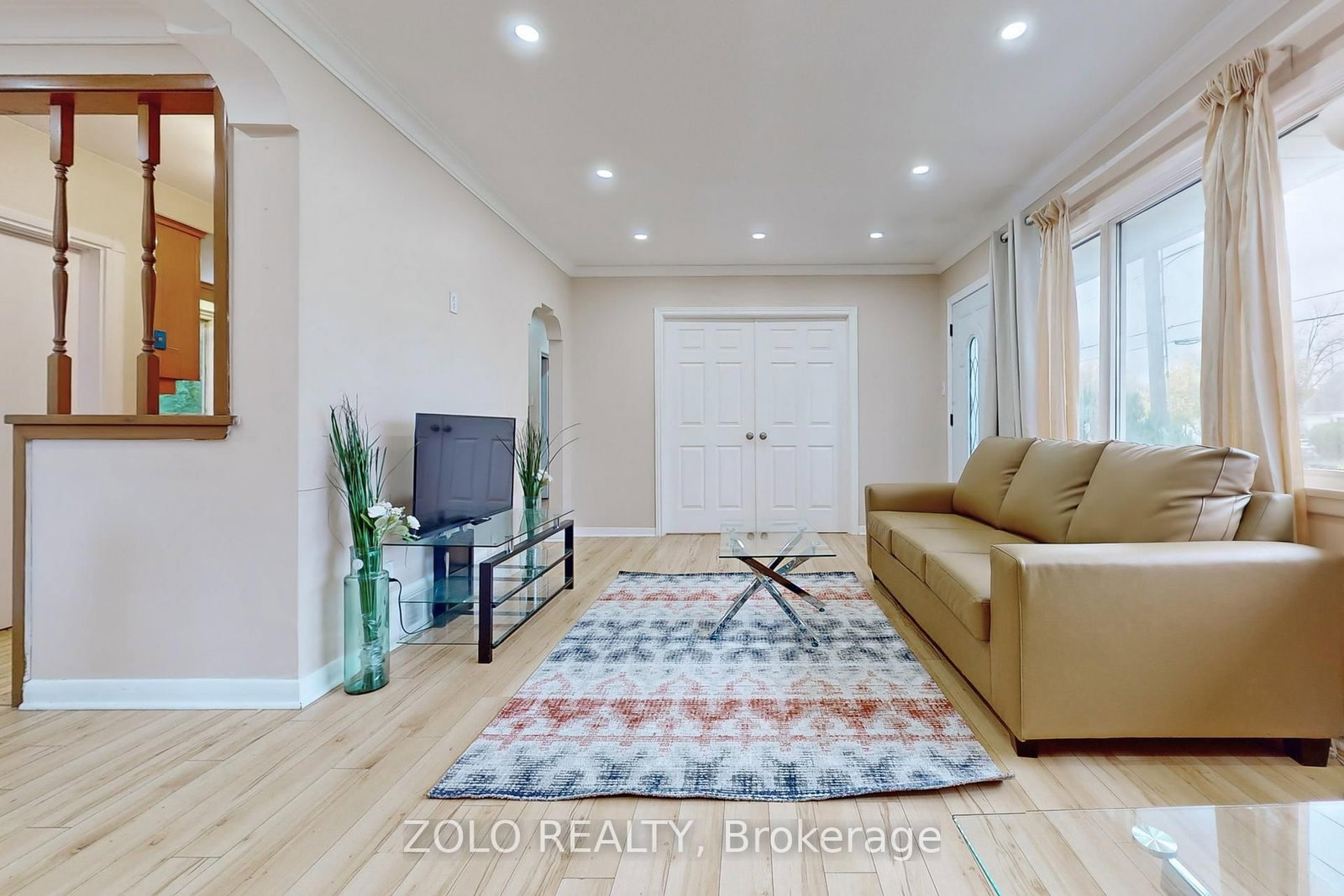 Listing Image 7
