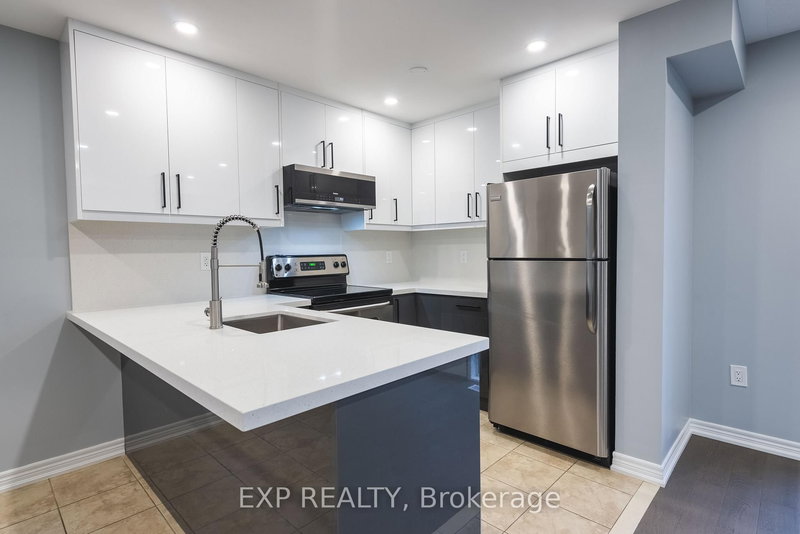 18 Admiral Cres, Essa, L0M 1B4 | Image 3