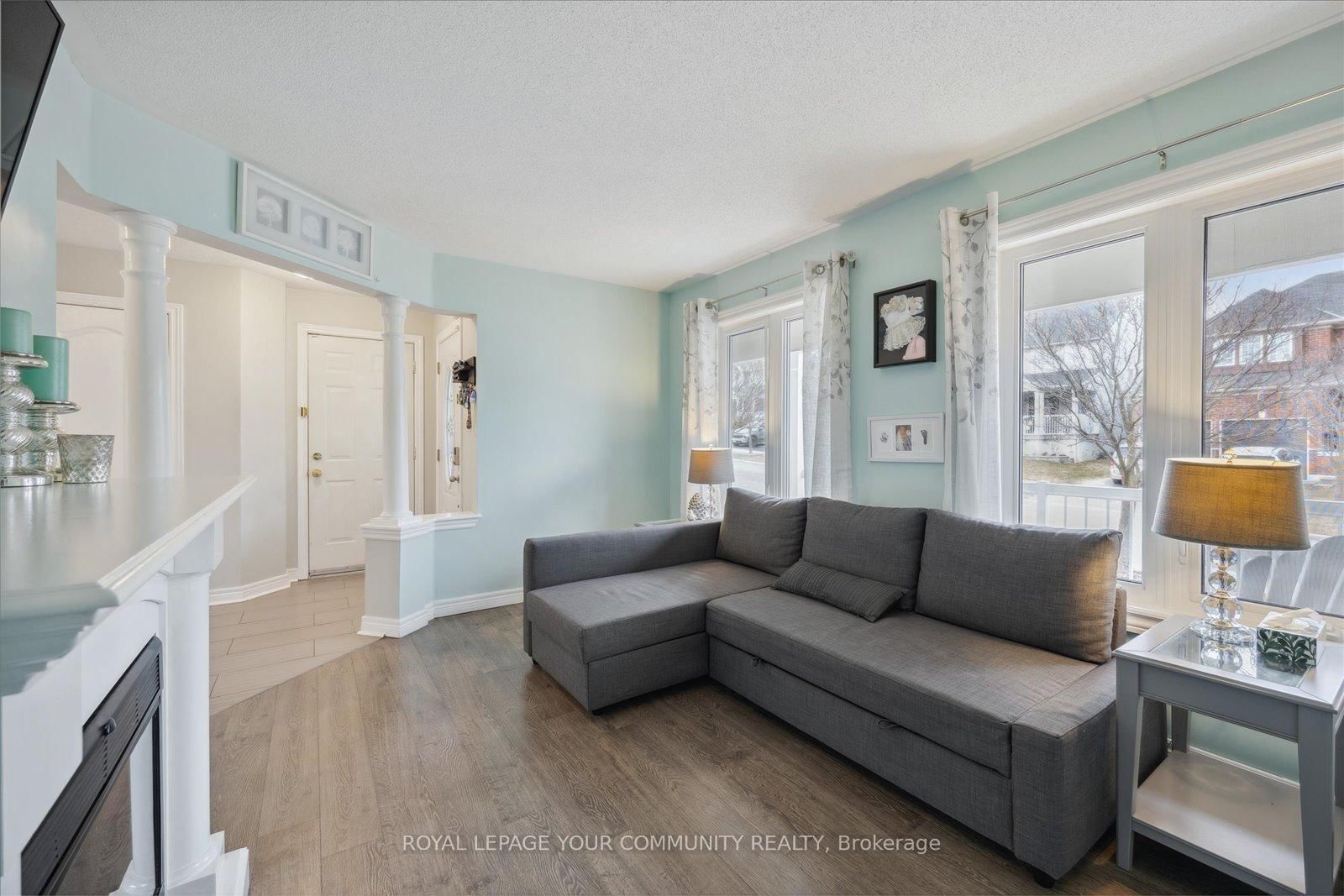 Listing Image 7