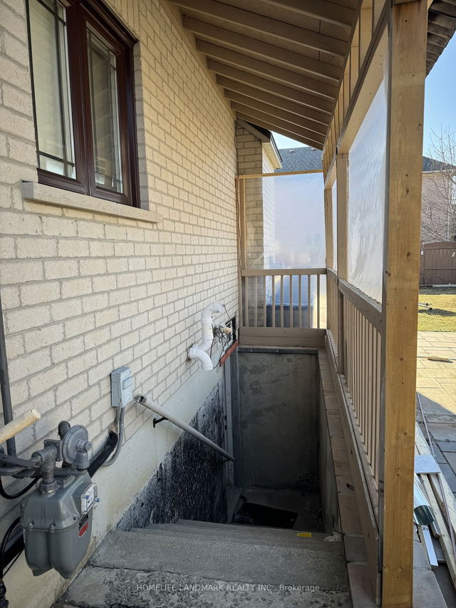 6 Lemsford Drive