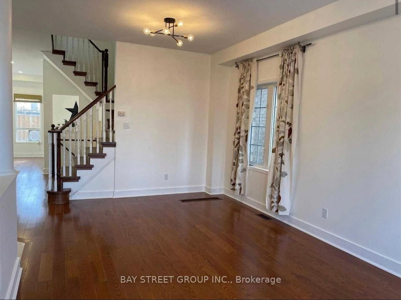 7 Raymond Bartlett Ave Ave, Markham, L3R 5C9 | Image 2