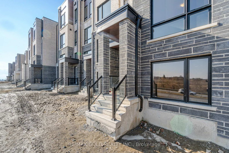 59 Mikayla Lane, Markham, K6B 1R1 | Image 3