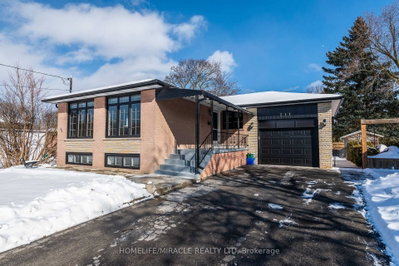 Detached House sold at 211 Norfolk Avenue, Richmond Hill, Ontario, L4C 2E1 - Harding - MLS: N8086052
