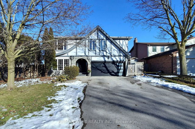 17 Webber Crescent