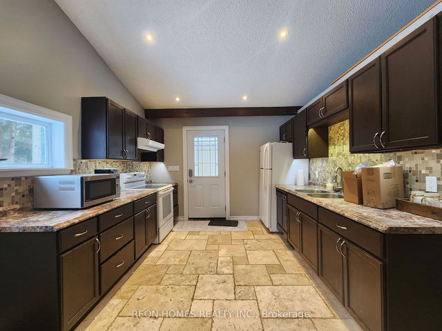 2ndunit - 242 Davis Drive