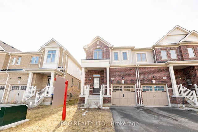 11 Clifford Crescent