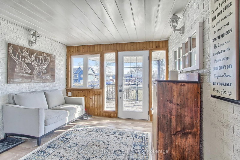 20 Burnie Rd, Georgina, L0E 1N0 | Image 3