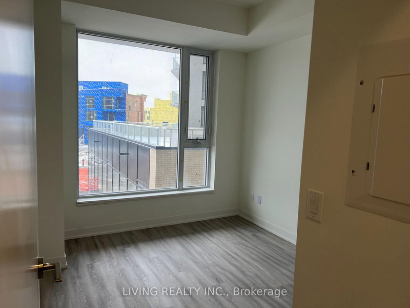 218 - 6 David Eyer Rd, Richmond Hill, L4S 0N6 | Image 2