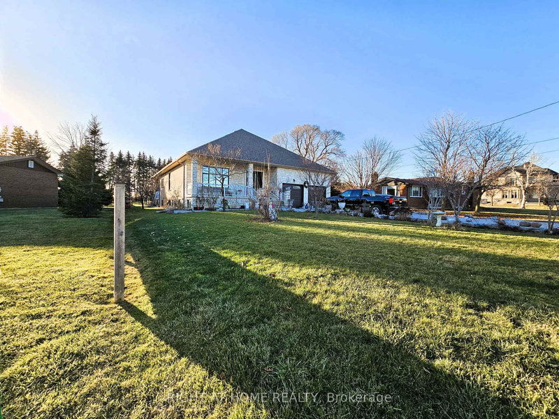 40 Simmons St, Vaughan, L4L 1A7 | Image 2