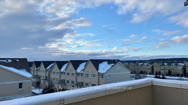 PH19 - 28 Prince Regent St, Markham, L6C 0V5 | Image 3