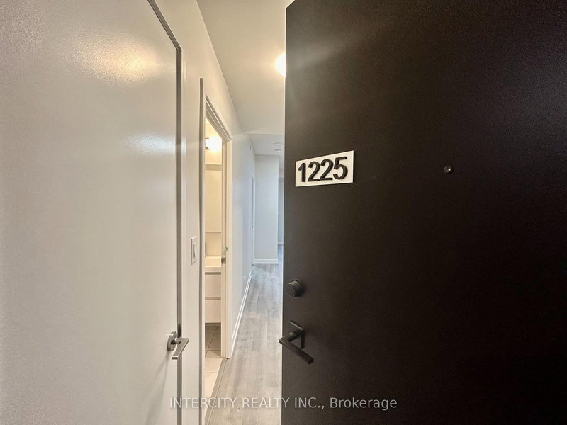 1225 - 8119 Birchmount Rd, Markham, L6G 0H5 | Image 2