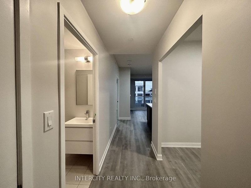 1225 - 8119 Birchmount Rd, Markham, L6G 0H5 | Image 3