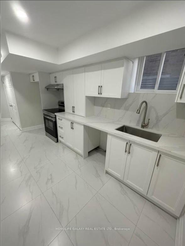 home for lease on 51 Sharpe Crescent