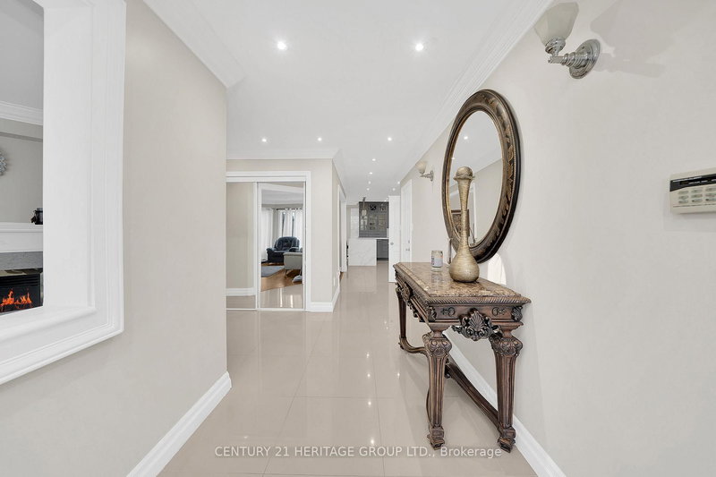 34 Royalpark Way, Vaughan, L4H 1J5 | Image 3