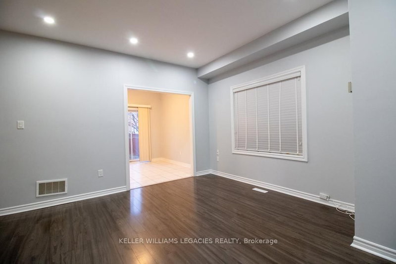 30 Abdus Salam St, Vaughan, L6A 3A8 | Image 3