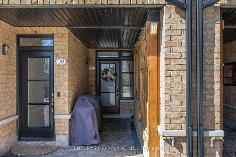 29 - 8169 Kipling Ave, Vaughan, L4L 2A3 | Image 3