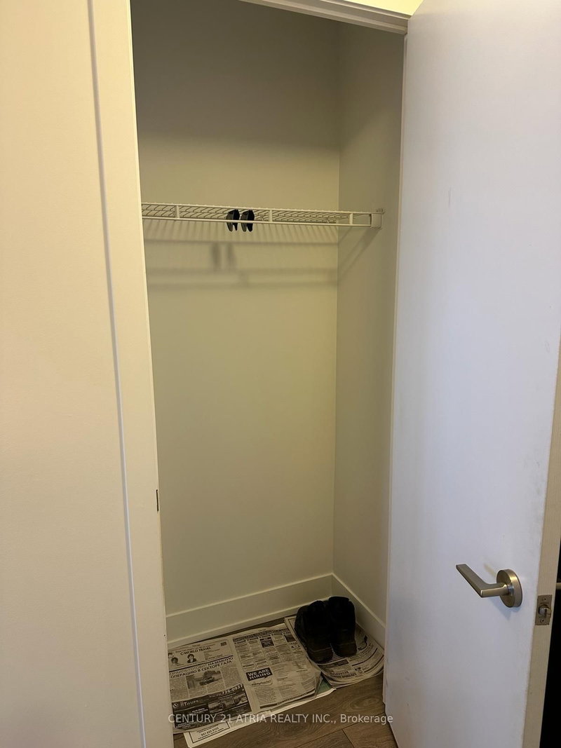 808 - 9471 Yonge St, Richmond Hill, L4C 1V4 | Image 2