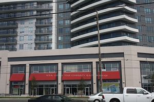 214 - 7163 Yonge St, Markham, L3T 0G6 | Image 3