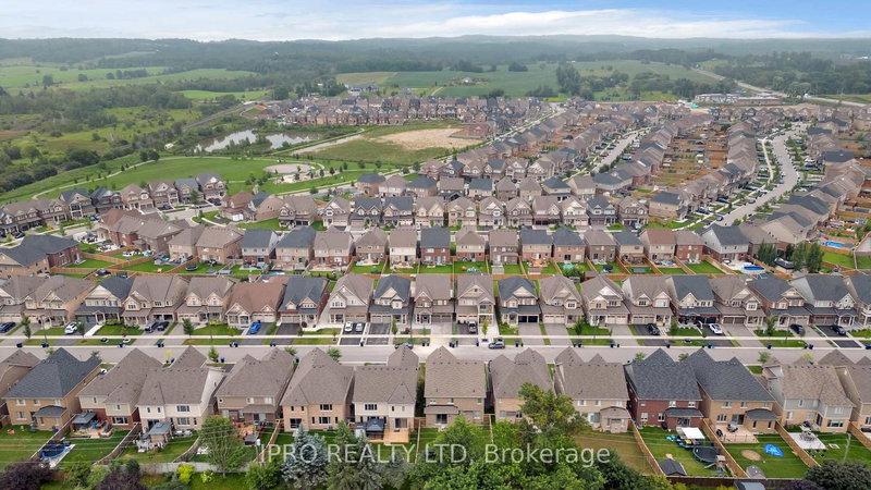 62 Pridham Pl, New Tecumseth, L0G 1W0 | Image 2