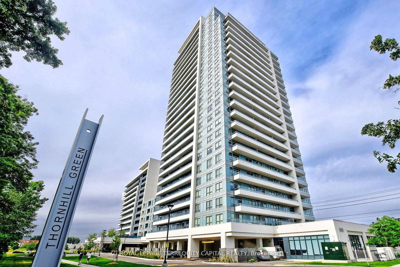 home for lease on 521-7900 Bathurst Street