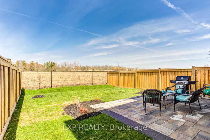 44 Festival Crt S, East Gwillimbury, L9N 0N8 | Image 2
