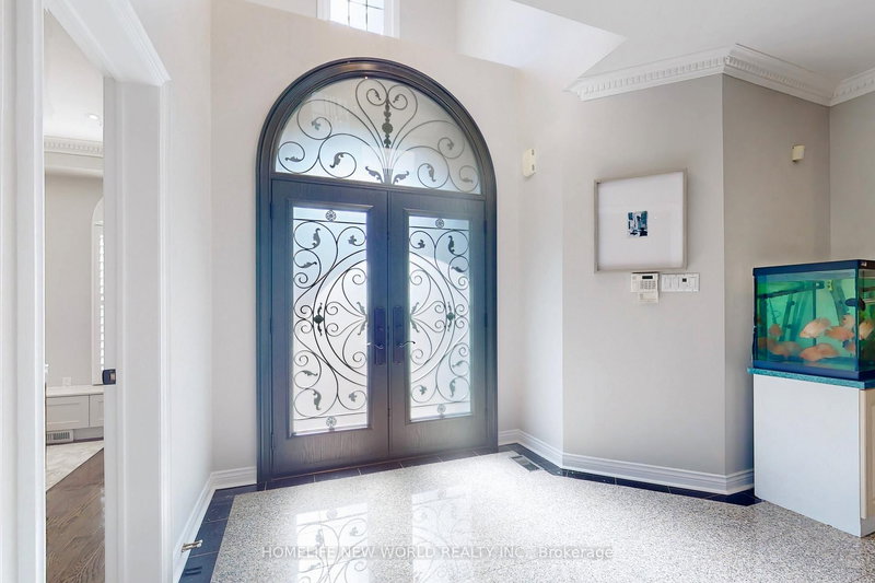 115 Golden Tulip Cres, Markham, L6C 1W4 | Image 2