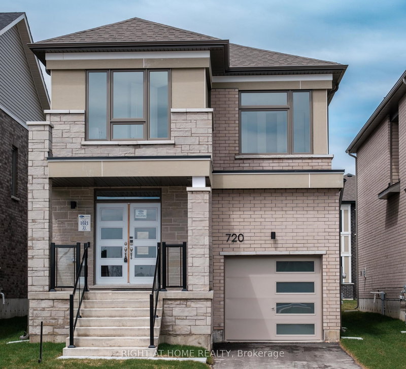 720 Mika St, Innisfil, L9S 2J6 | Image 2