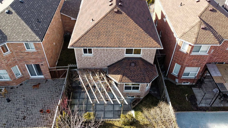 43 Buchanan Dr, New Tecumseth, L9R 0A2 | Image 3