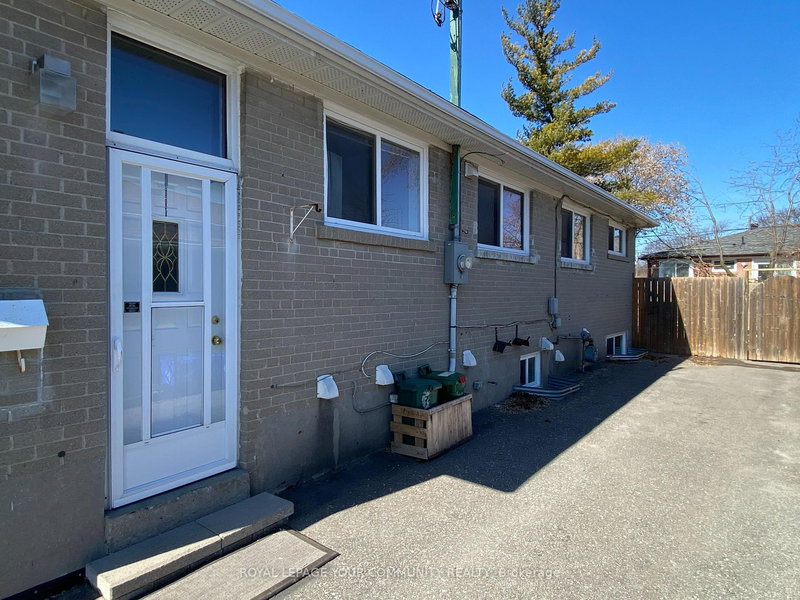 Bsmt#1 - 253 Alsace Rd, Richmond Hill, L4C 2W9 | Image 2