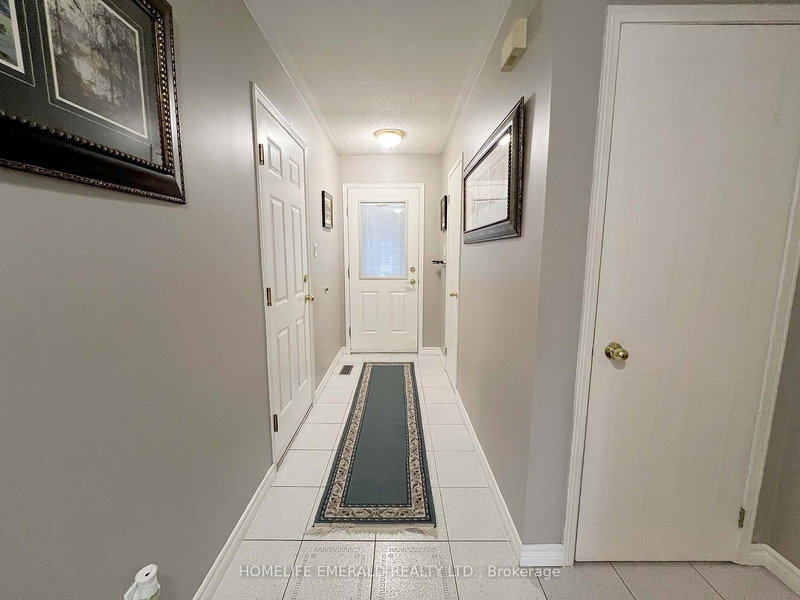 1 Potter Cres, New Tecumseth, L0G 1W0 | Image 3