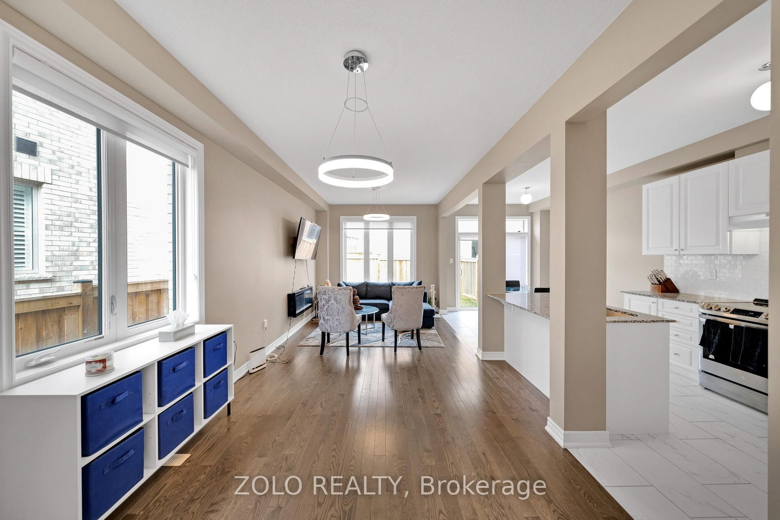 Listing Image 9