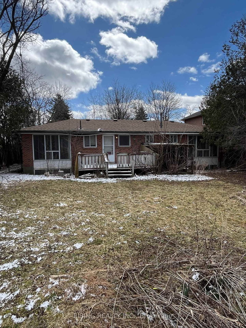 176 May Ave, Richmond Hill, L4C 3S6 | Image 2