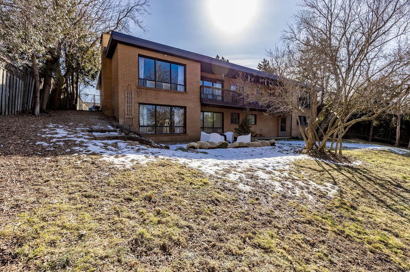 home for sale on 208 Kennedy Street W