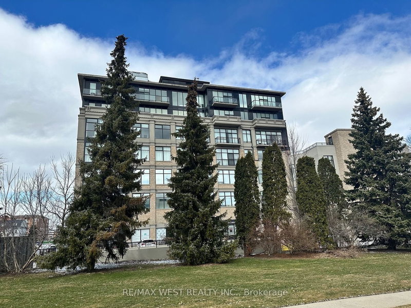 307-308 - 10376 Yonge St, Richmond Hill, L4C 3B8 | Image 3