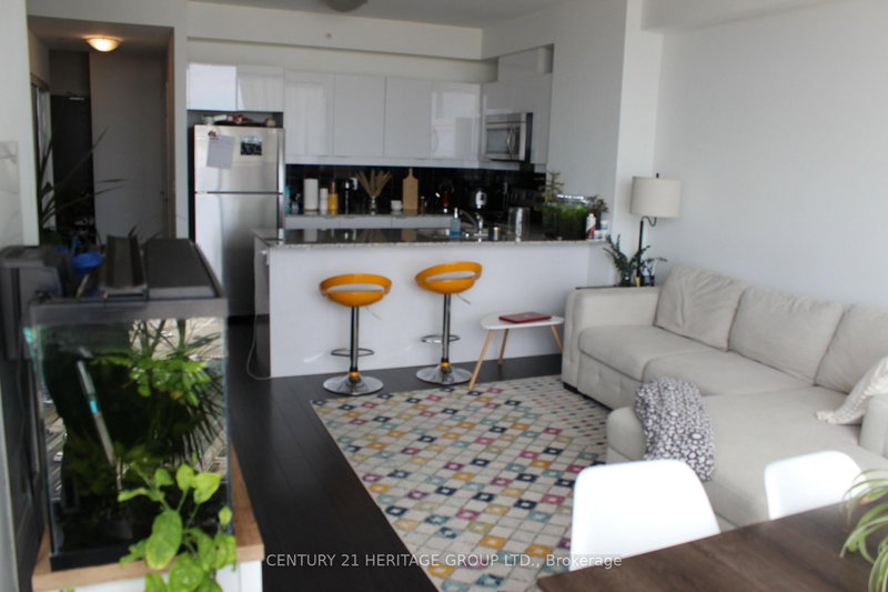 2202 - 2910 Highway 7 Rd W, Vaughan, L4K 0H8 | Image 2