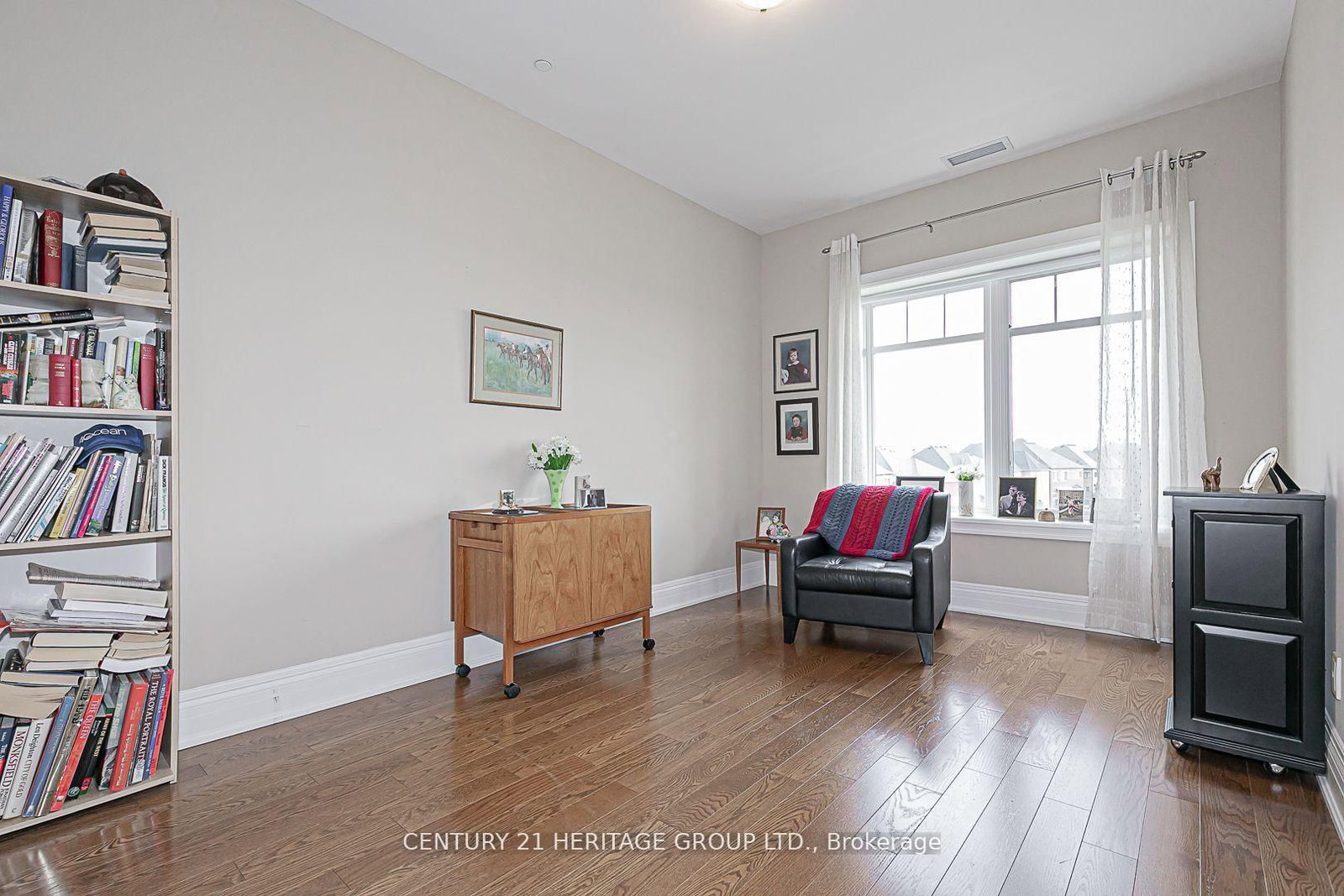 Listing Image 18