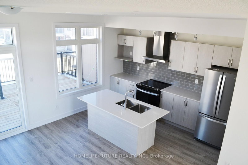 5428 Main St, Whitchurch-Stouffville, L4A 4W8 | Image 2