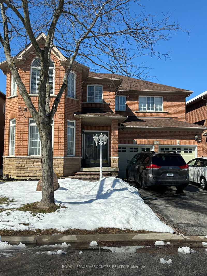 home for lease on 20 Rouge Fairway Street N