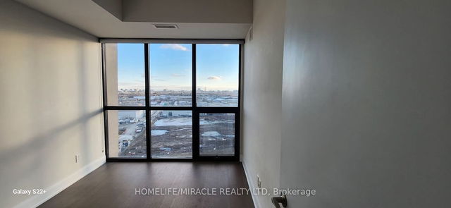 1004 - 2900 Highway No. 7 N/A