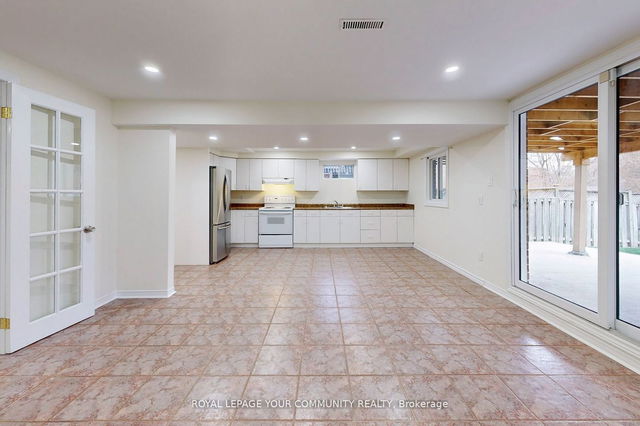 LOWER - 136 Woodcroft Lane